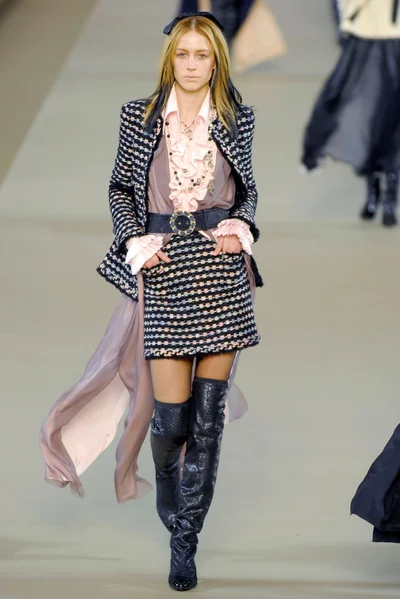 Look 8